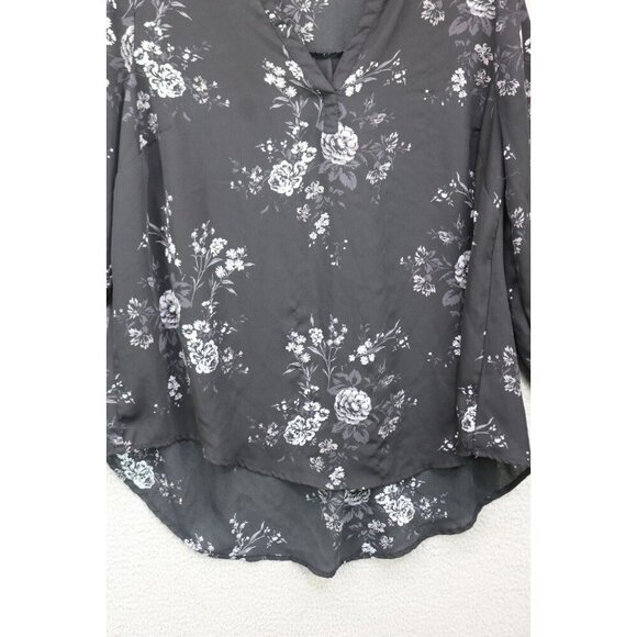 Torrid Long Sleeve Silky Floral Blouse-Size 00-M/L(10) - Picture 2 of 9